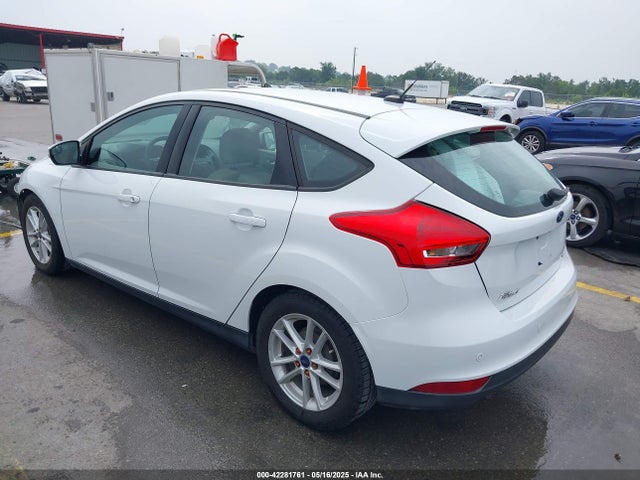Ford 2016 2016 1FADP3K29GL298155 Image 3