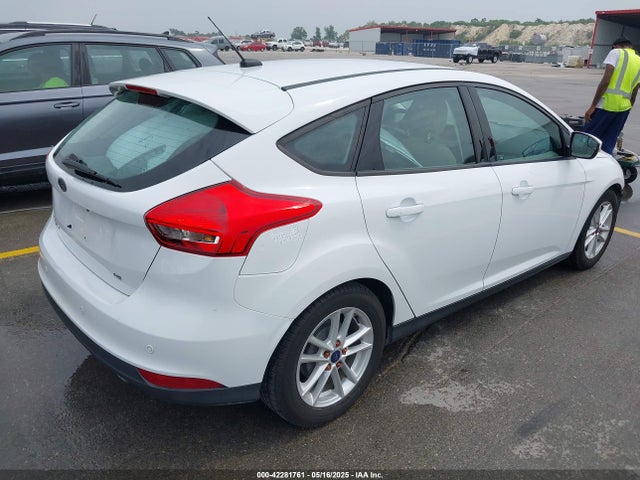 Ford 2016 2016 1FADP3K29GL298155 Image 4