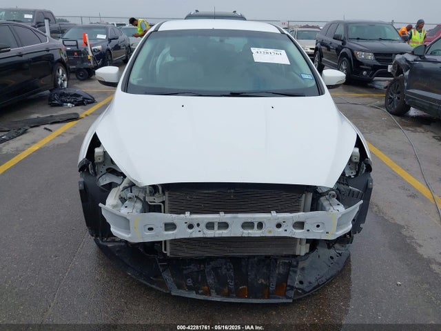 Ford 2016 2016 1FADP3K29GL298155 Image 6