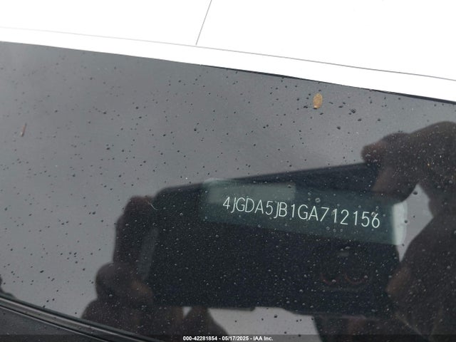 4JGDA5JB1GA712156 Mercedes-Benz m276
