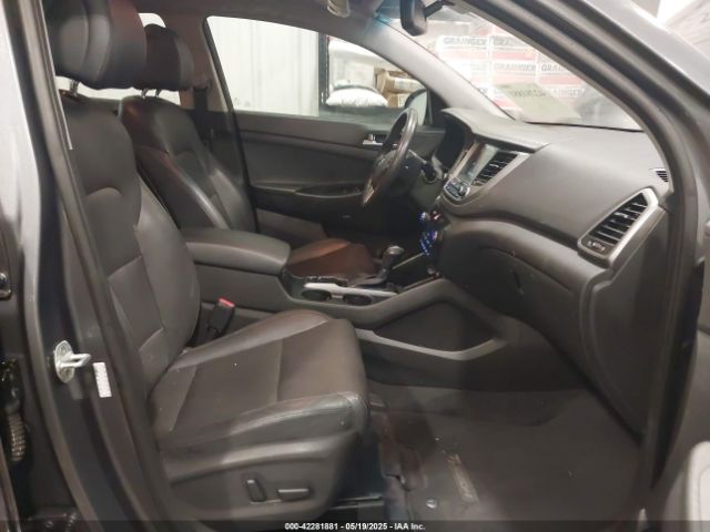 2018 HYUNDAI TUCSON KM8J33A28JU615981 Photo 4