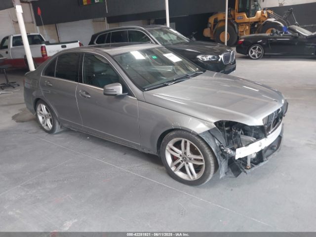 2012 MERCEDES-BENZ C 300 WDDGF8BB2CR226900