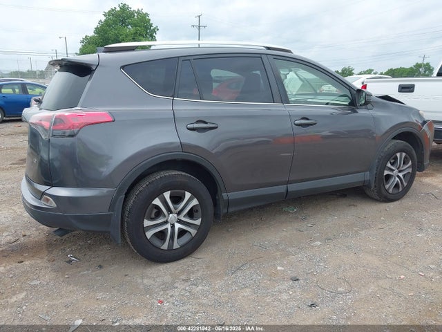JTMZFREVXGJ072715 Toyota RAV4 LE