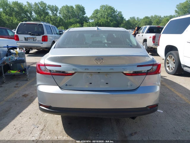 Toyota CAMRY LE 2025 4T1DAACK2SU031906 Image 16