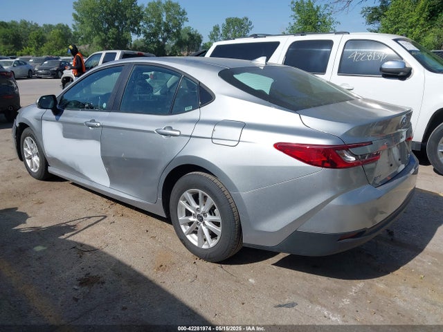 Toyota CAMRY LE 2025 4T1DAACK2SU031906 Image 3