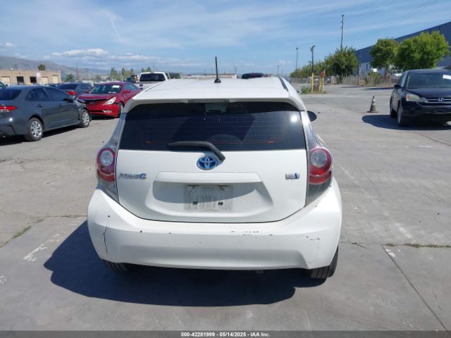 JTDKDTB34E1562216 Toyota Prius C One