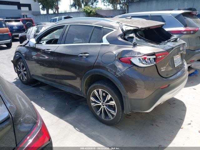2017 INFINITI QX30 SJKCH5CR9HA018867 Photo 2