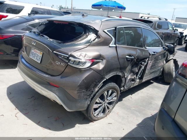 2017 INFINITI QX30 SJKCH5CR9HA018867 Photo 3