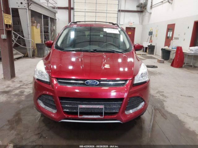 1FMCU9GX5EUA05294 Ford ESCAPE SE