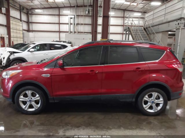 1FMCU9GX5EUA05294 Ford ESCAPE SE
