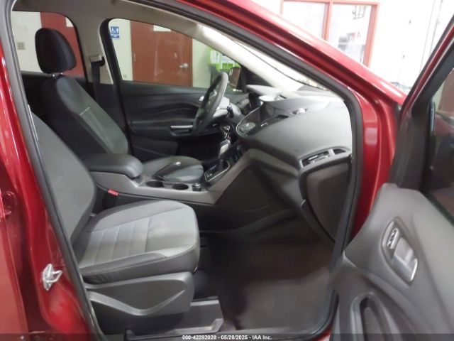 1FMCU9GX5EUA05294 Ford ESCAPE SE