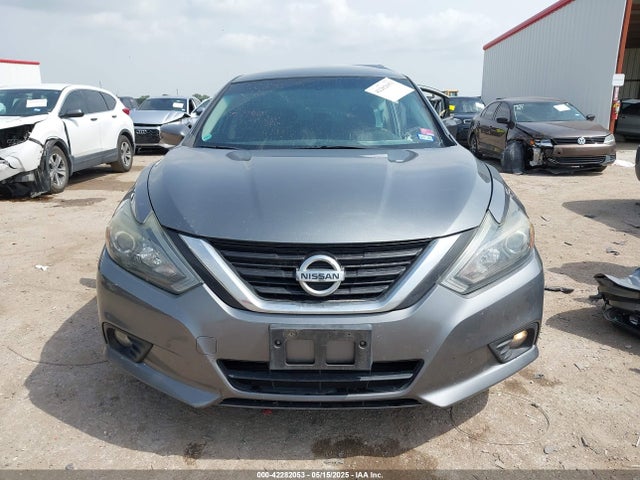 1N4AL3AP5HN338068 Nissan Altima