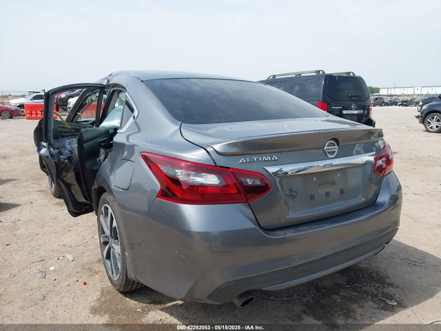 1N4AL3AP5HN338068 Nissan Altima