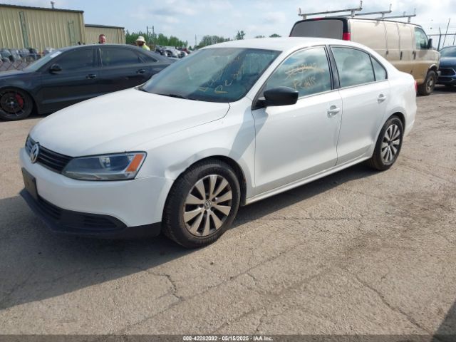 3VW1K7AJXEM373112 Volkswagen Jetta 2.0l S