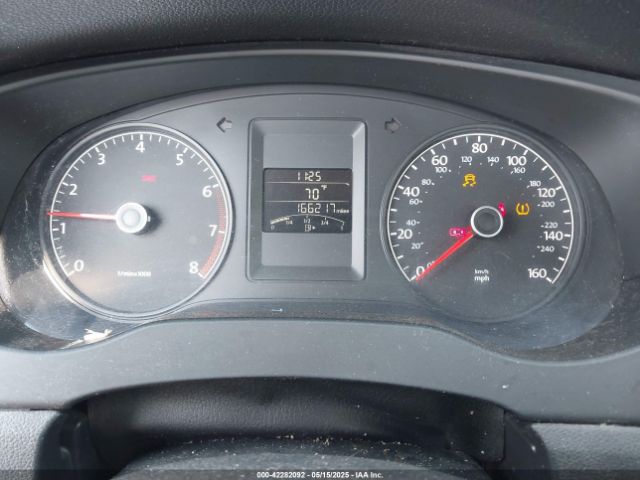 3VW1K7AJXEM373112 Volkswagen Jetta 2.0l S