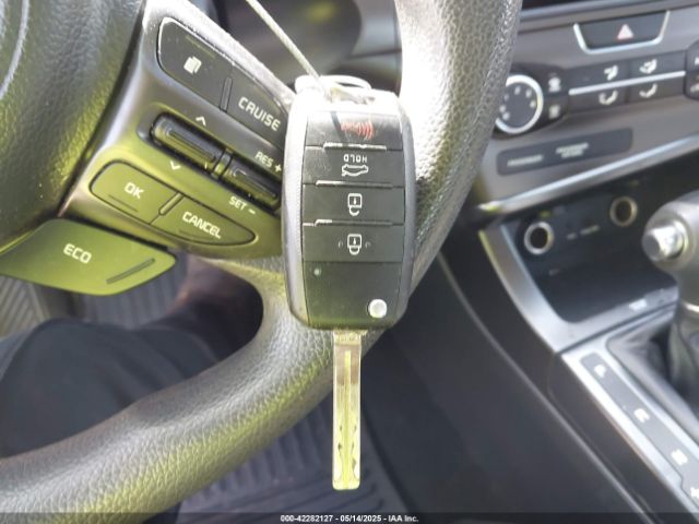 5XXGM4A77FG423221 KIA Optima Lx