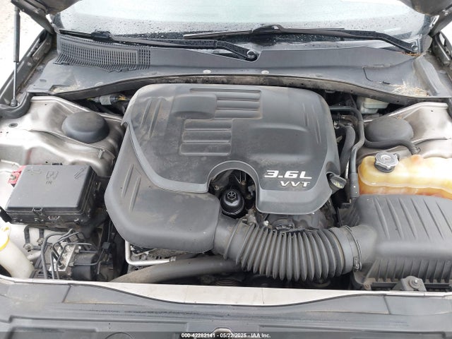 Chrysler 300c Awd 2014 2C3CCAKG8EH164446 Image 10