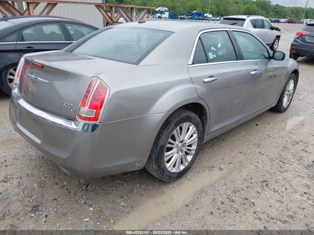 Chrysler 300c Awd 2014 2C3CCAKG8EH164446 Image 4
