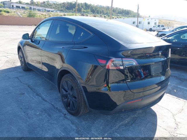 2024 TESLA MODEL Y 7SAYGDEE5RF115074 Photo 2