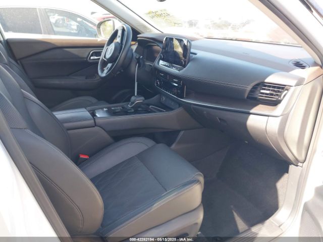 JN8BT3DC1PW105549 Nissan Rogue Platinum Fwd