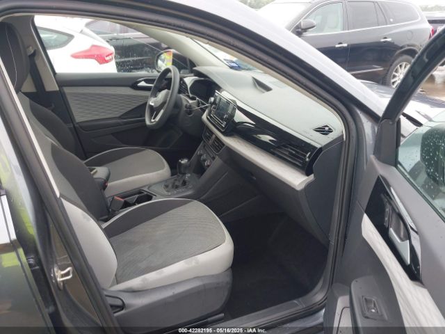 3VVCX7B25NM051192 Volkswagen tsi
