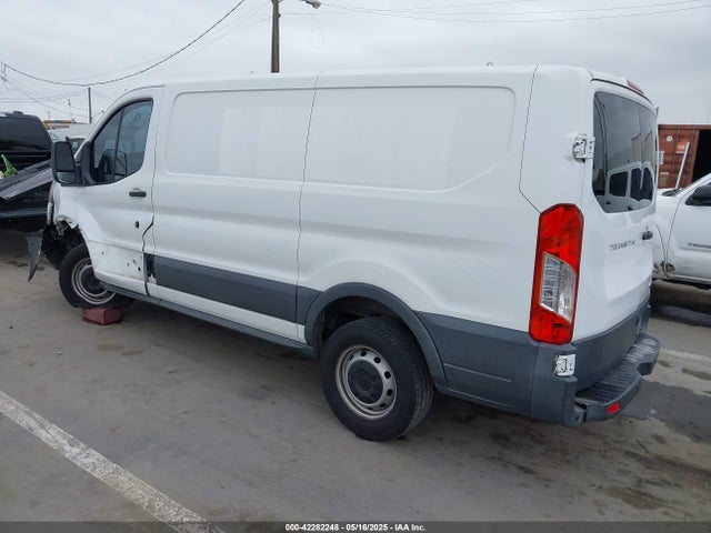 1FTYE1YM1HKA17584 Ford Transit-150