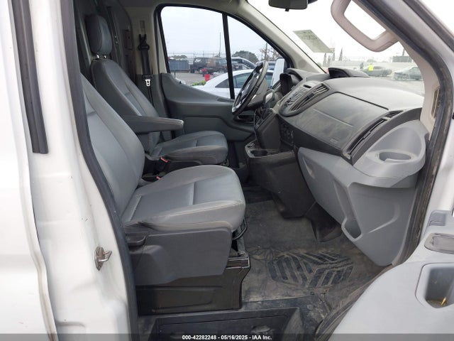 1FTYE1YM1HKA17584 Ford Transit-150