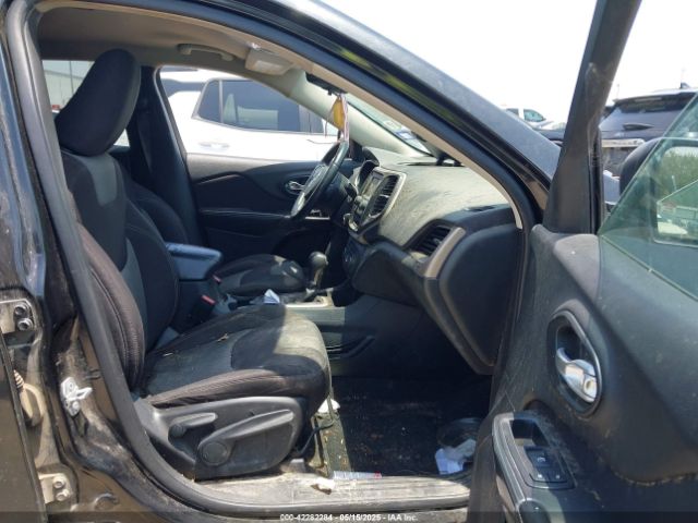 1C4PJLAB6FW608026 Jeep Cherokee Sport