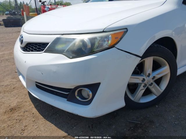 4T1BF1FK1EU348732 Toyota CAMRY SE