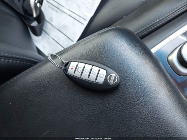 5N1AR2MM5EC612389 Nissan Pathfinder Sl
