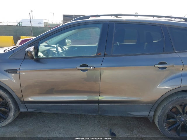 Ford ESCAPE SE 2017 1FMCU0GD3HUC80118 Image 14