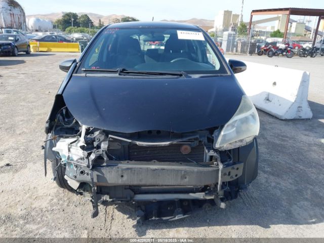 VNKKTUD3XFA032461 Toyota YARIS L