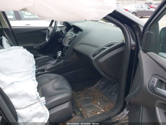 1FADP3F23GL244313 Ford FOCUS SE