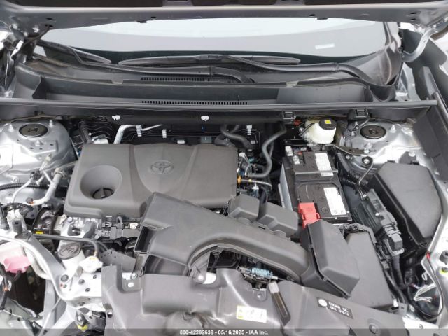 2T3K1RFV5SW384630 Toyota RAV4 LE