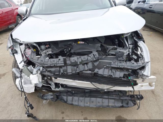 2T3K1RFV5SW384630 Toyota RAV4 LE