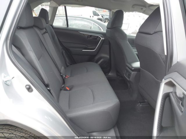 2T3K1RFV5SW384630 Toyota RAV4 LE