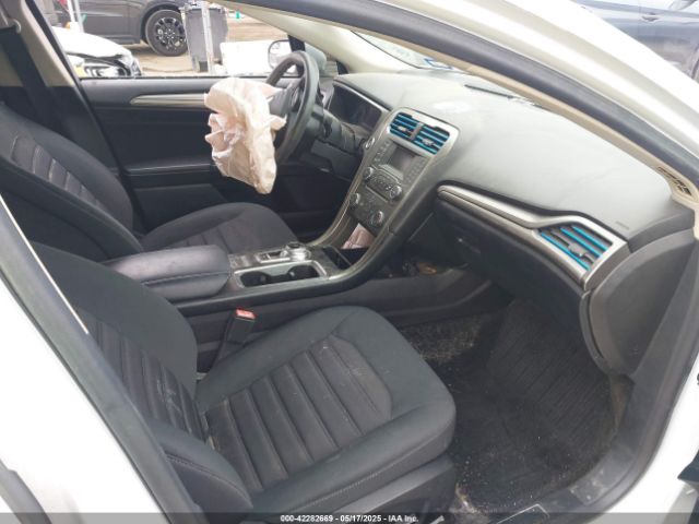 3FA6P0HD1JR191576 Ford FUSION SE