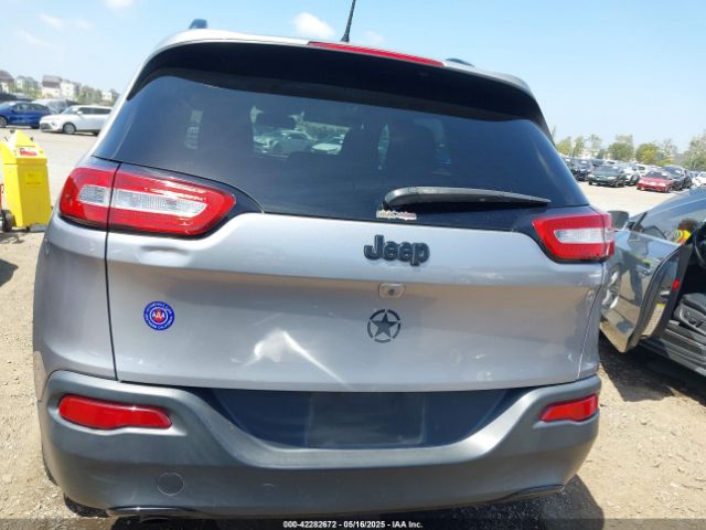 1C4PJLCB9JD556540 Jeep Cherokee Latitude Fwd