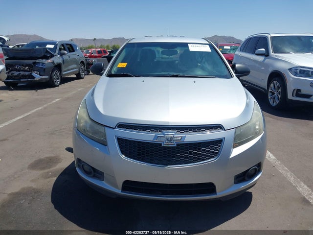 1G1PA5SH6E7468916 Chevrolet Cruze Ls Auto