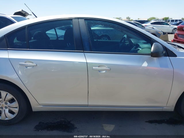 1G1PA5SH6E7468916 Chevrolet Cruze Ls Auto