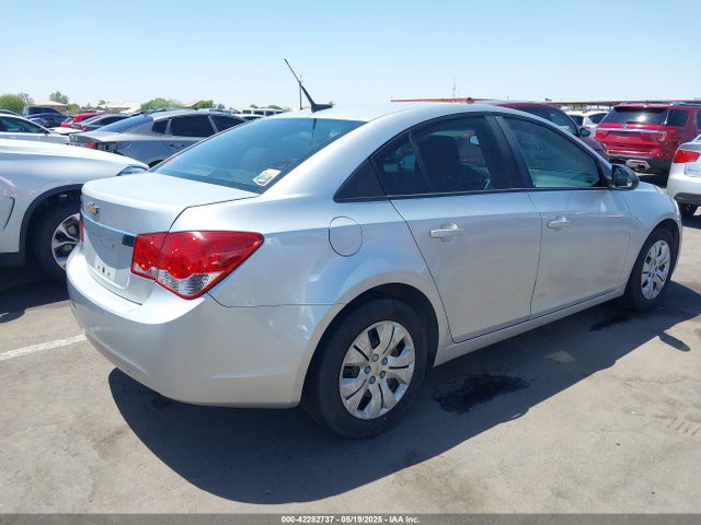 1G1PA5SH6E7468916 Chevrolet Cruze Ls Auto