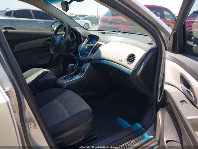 1G1PA5SH6E7468916 Chevrolet Cruze Ls Auto