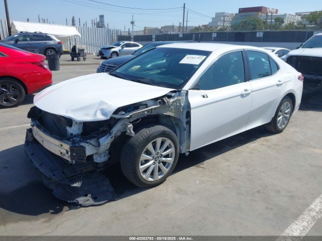 4T1B11HKXJU110027 Toyota CAMRY LE