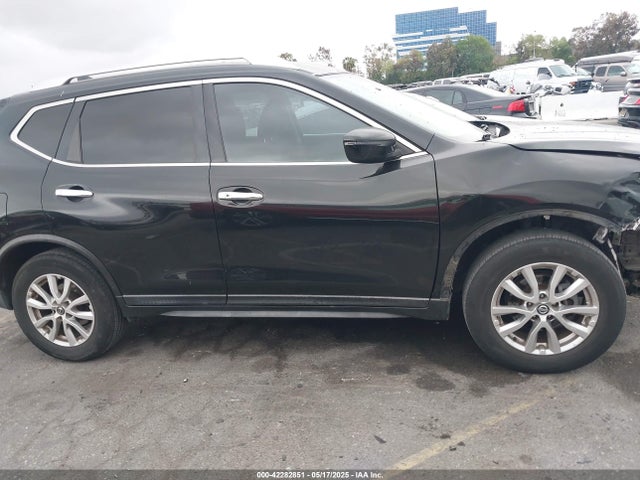 KNMAT2MV6HP542218 Nissan 2017