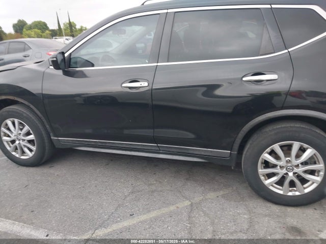 KNMAT2MV6HP542218 Nissan 2017