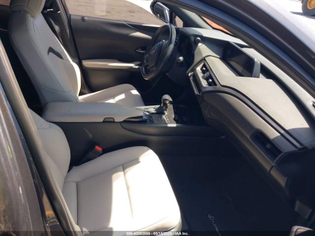 JTHX3JBH7N2055392 Lexus UX 200
