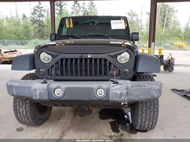 1C4BJWDG3FL742741 Jeep Wrangler Unlimited Sport