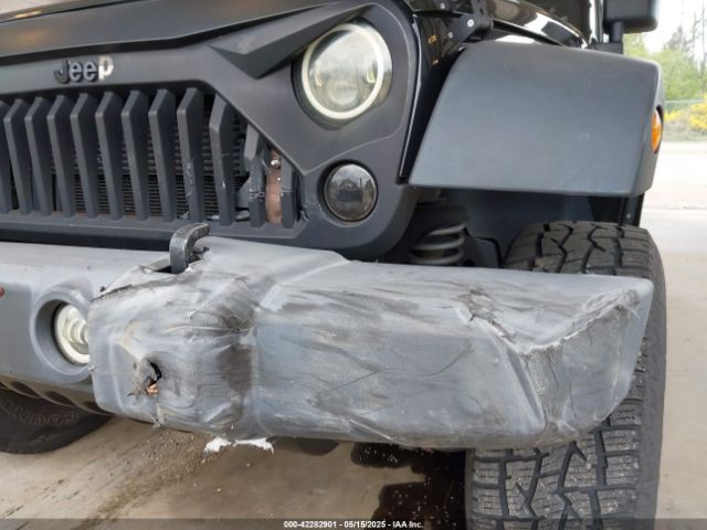 1C4BJWDG3FL742741 Jeep Wrangler Unlimited Sport