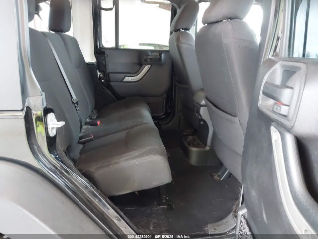 1C4BJWDG3FL742741 Jeep Wrangler Unlimited Sport