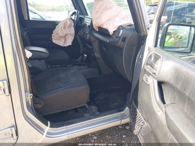 1C4HJWDG2JL929231 Jeep 2018